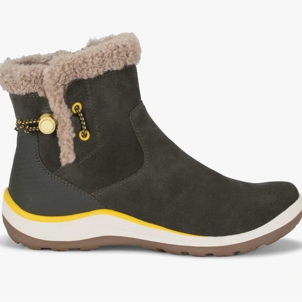 BareTraps Charcoal and Tan Winter Boots